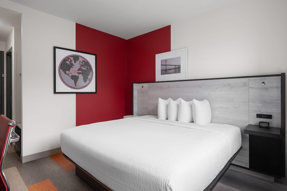 Ramada by Wyndham Brooklyn Near Flatbush 12/26