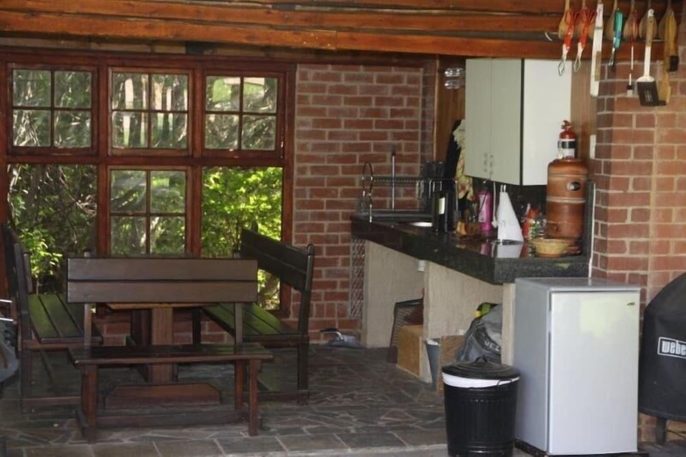 Glenda S Guest Suites 7/50