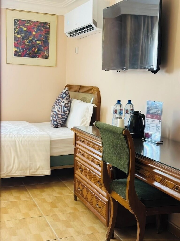 Maswada Plaza Hotel 30/50