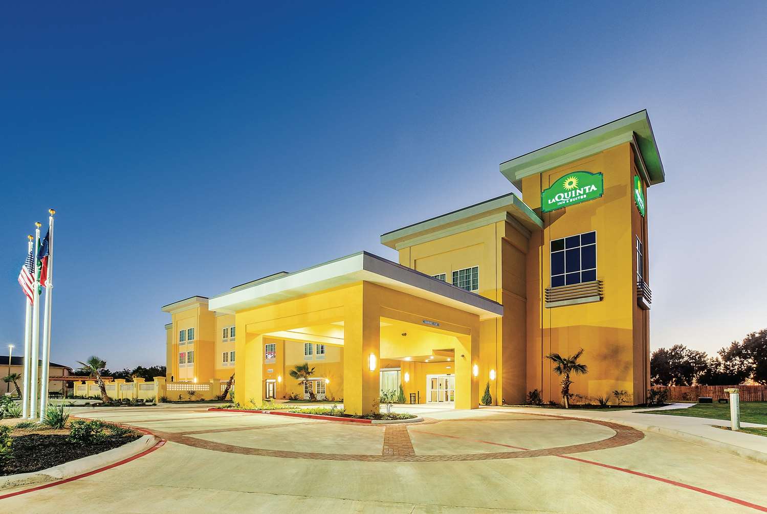 La Quinta Inn Suites Cotulla 4/20