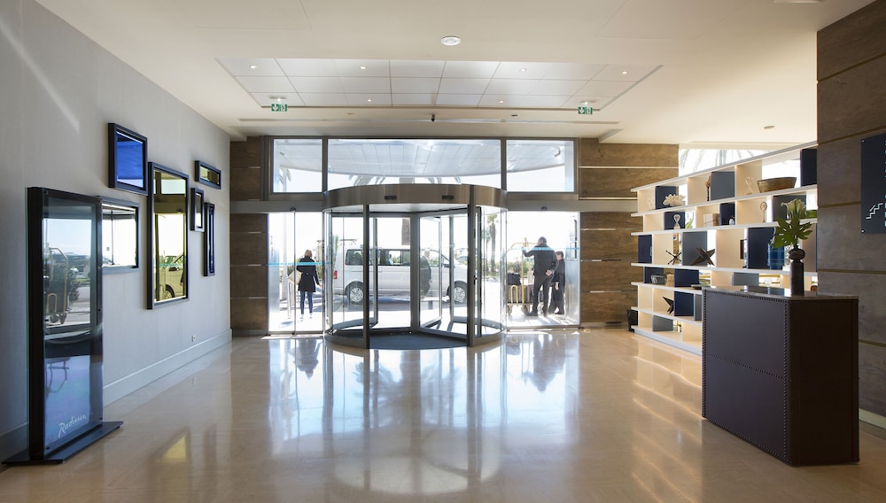 RADISSON BLU NICE 49/75