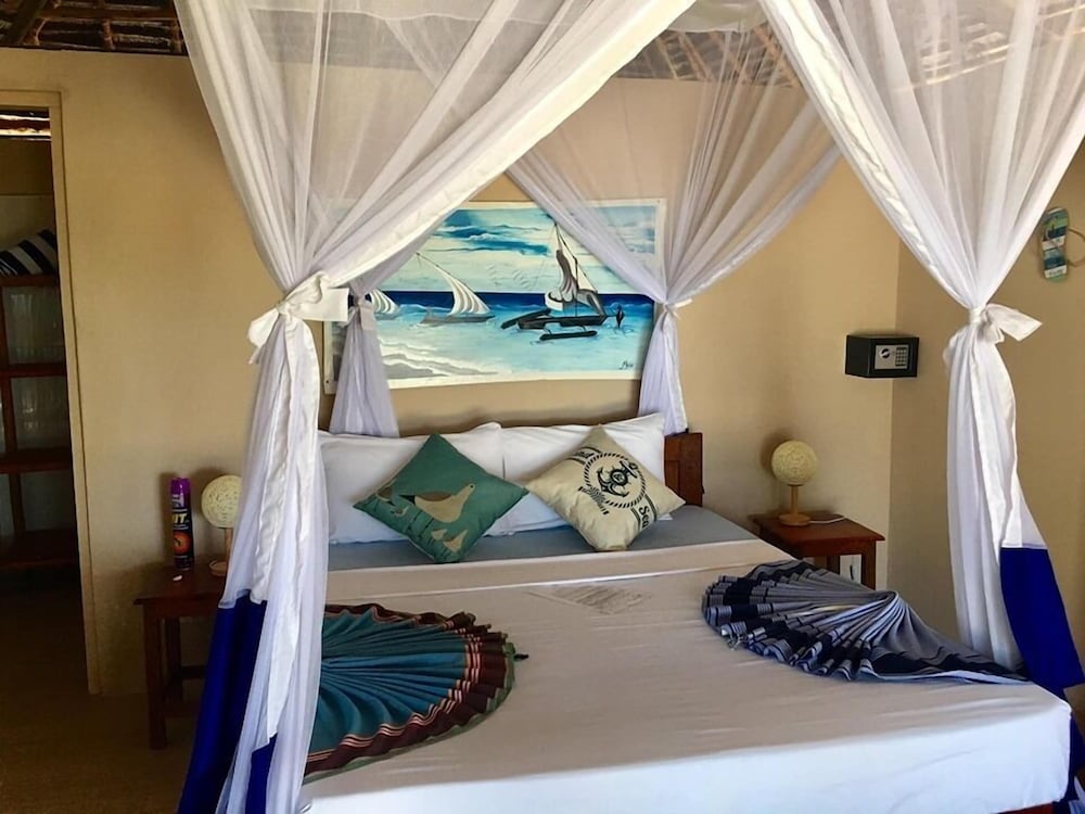 Driftwood Beach Lodge 27/48