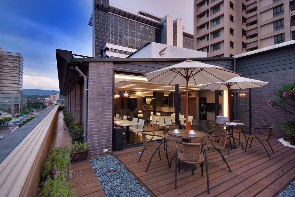 Forward Hotel Nangang 4/70