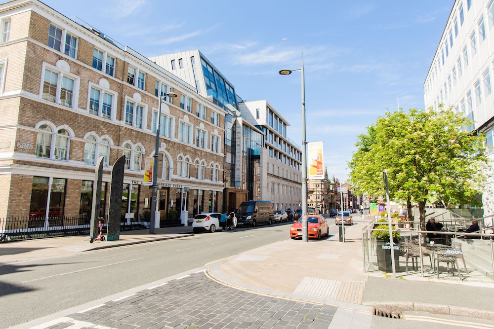Hope Street Hotel 72/79