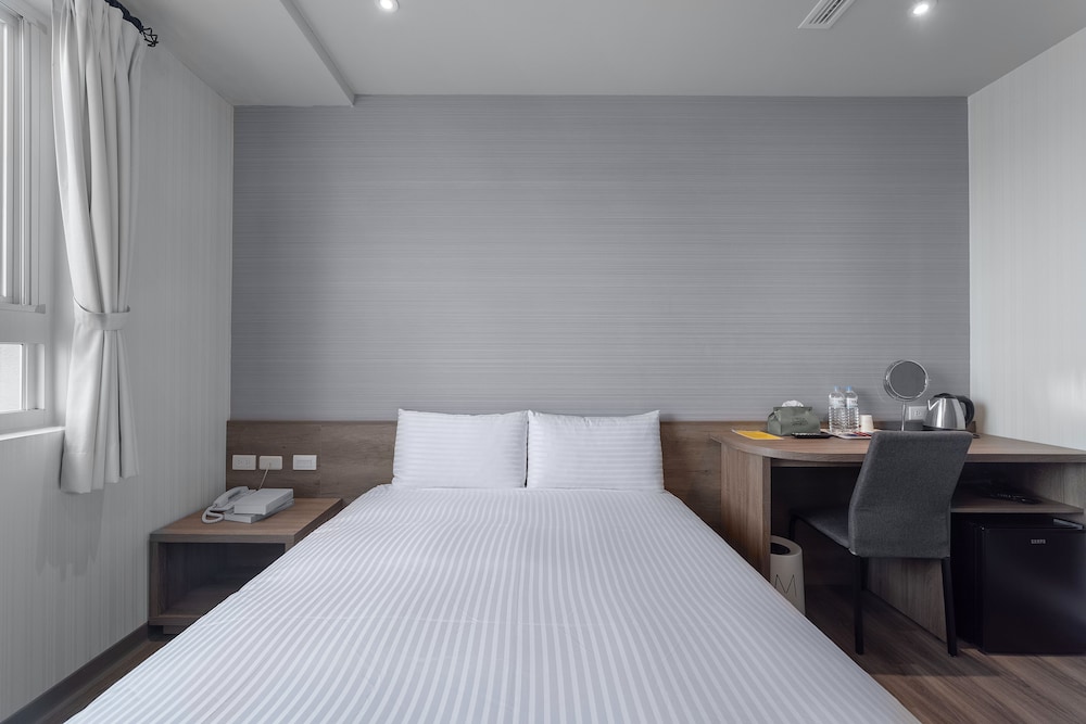 Hotel Brown - Zhongzheng 18/48