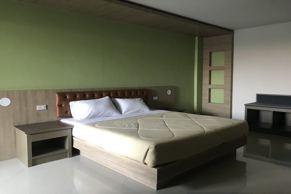 Lopburi Residence Hotel 13/46