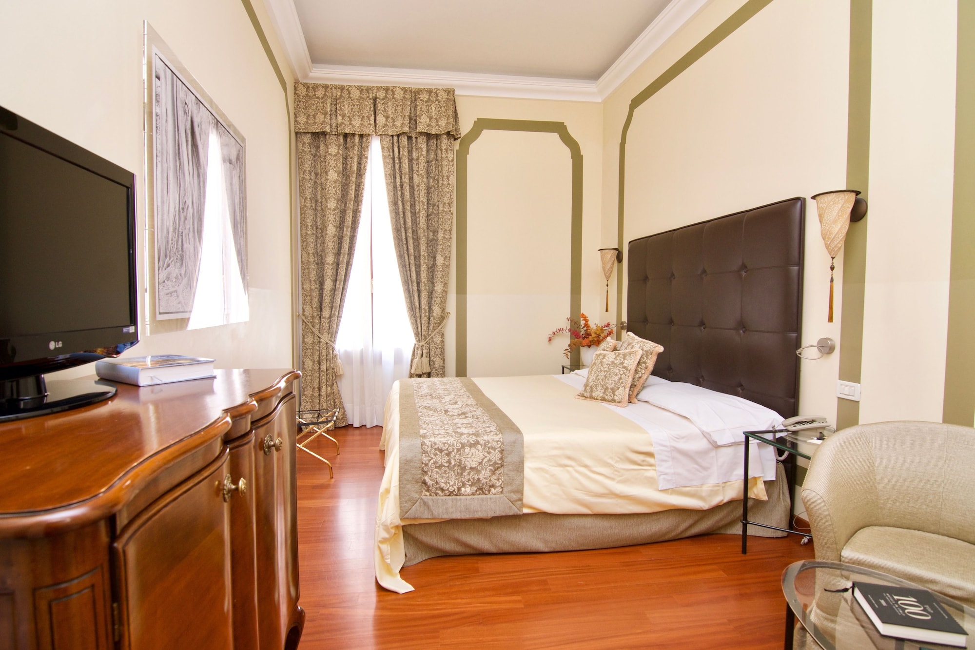 CLASSIC, DOUBLE OR TWIN BED