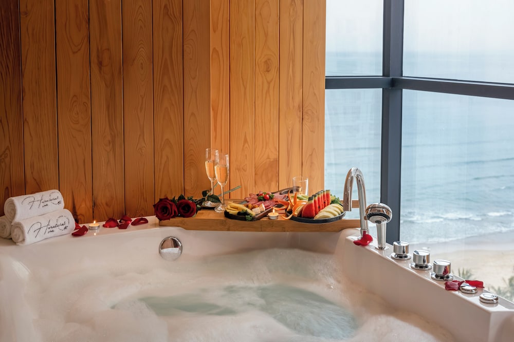 Haian Beach Hotel And Spa 31/71