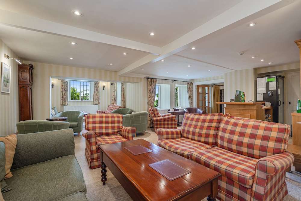 Castle Of Comfort Hotel & Restaurant 18/40