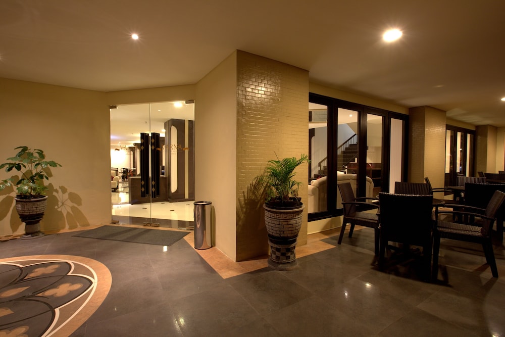Varna Culture Hotel Soerabaia 39/49