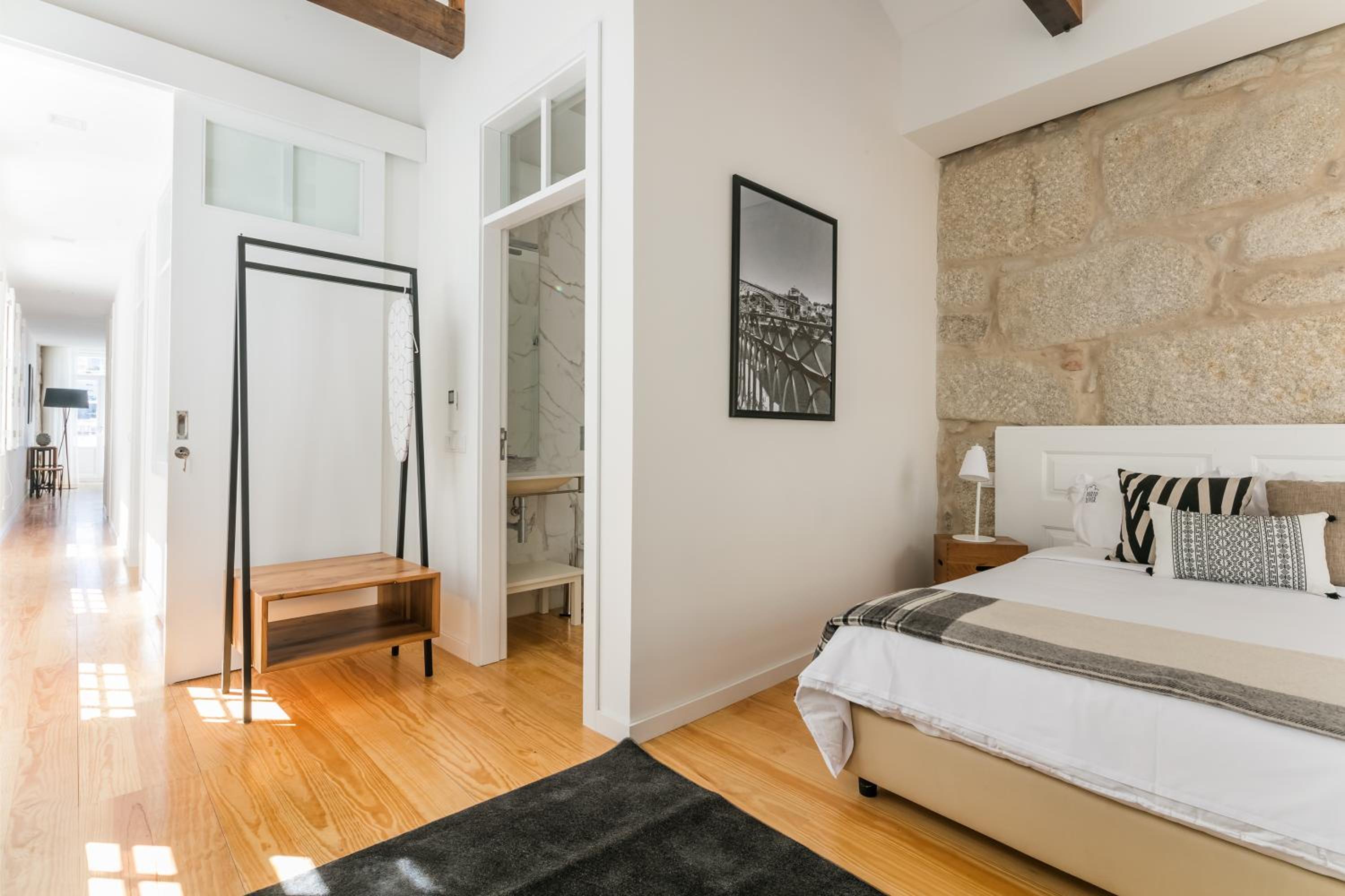 2 Bedrooms, Apartment, River View, Adjoining