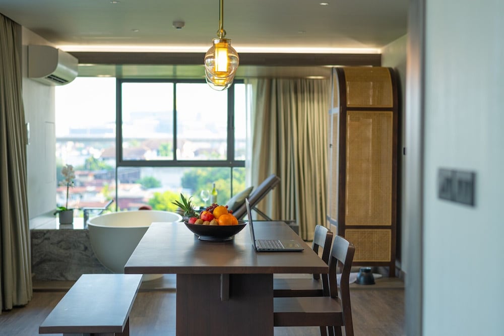 We Hotel Riverfront Bangkok 28/44