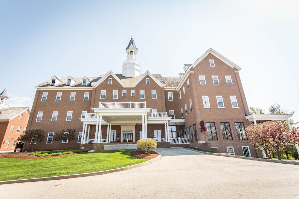 The Delafield Hotel 2/50