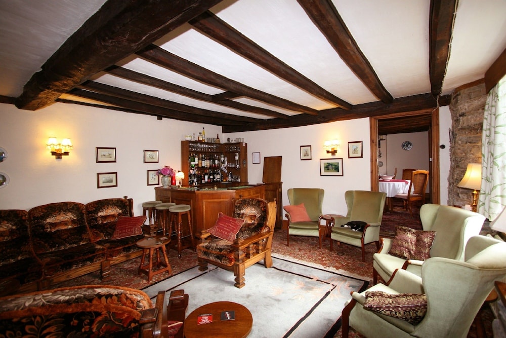 Collaven Manor Hotel 54/78
