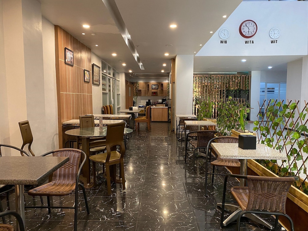 Hotel 88 Banjarmasin 50/62