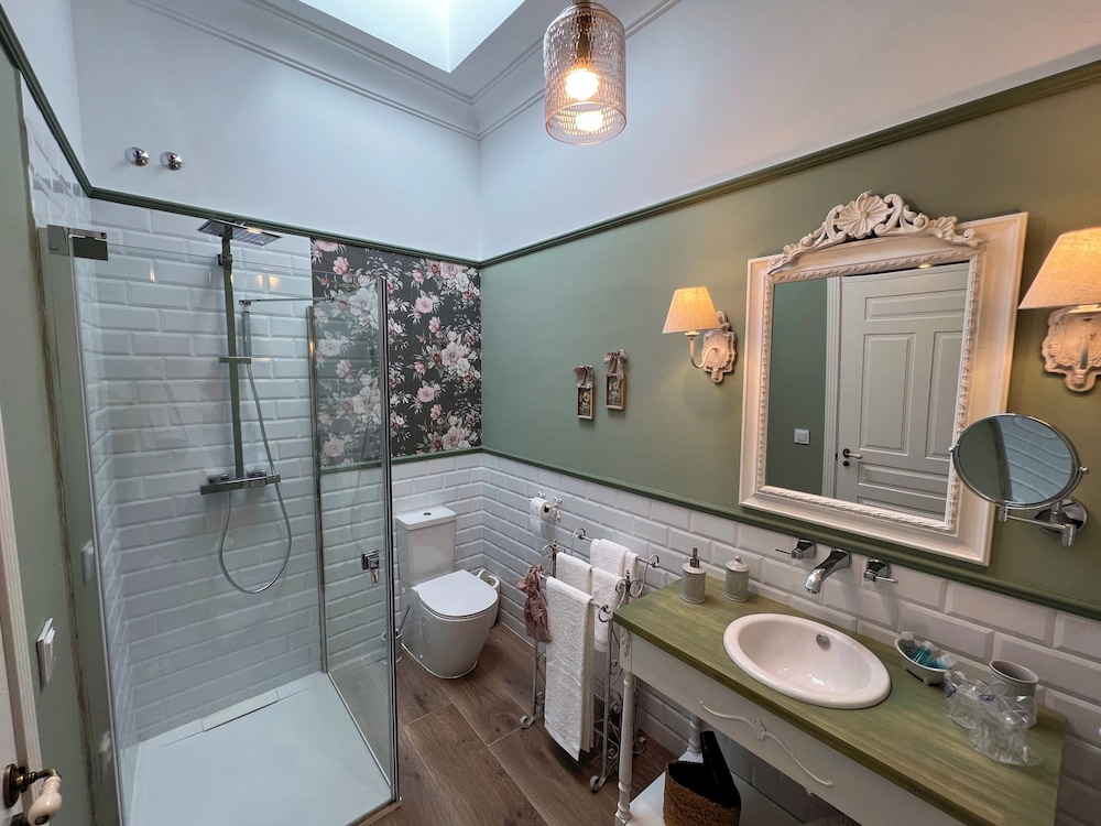 Hotel Boutique IULIA 5 Estrellas 49/50