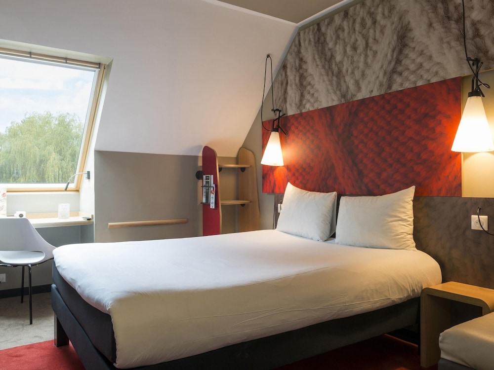 Ibis Senlis 27/70