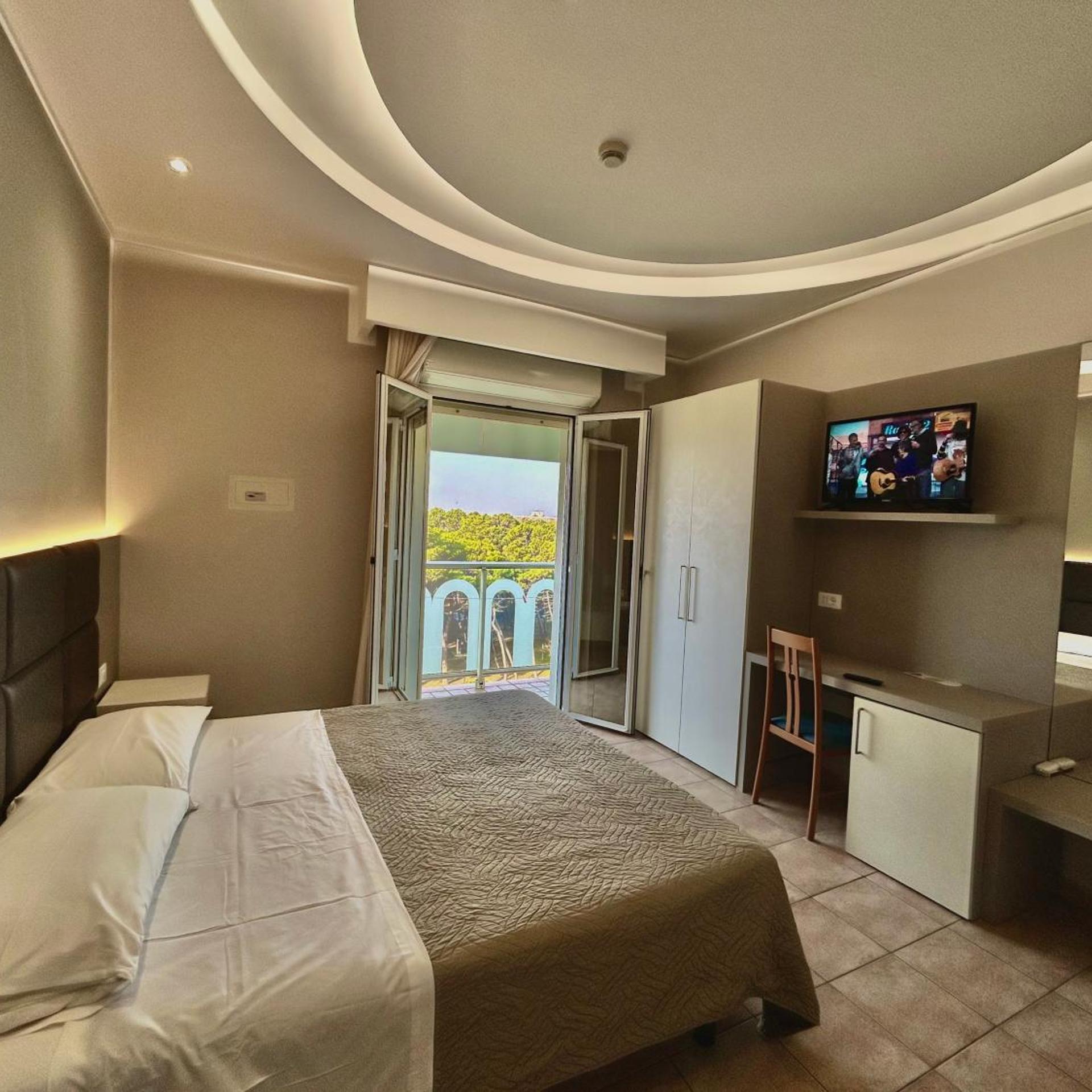 Classic, Double or Twin Bed
