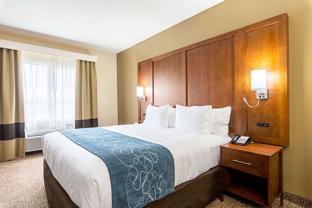 Comfort Inn & Suites Pine Bluff 6/29