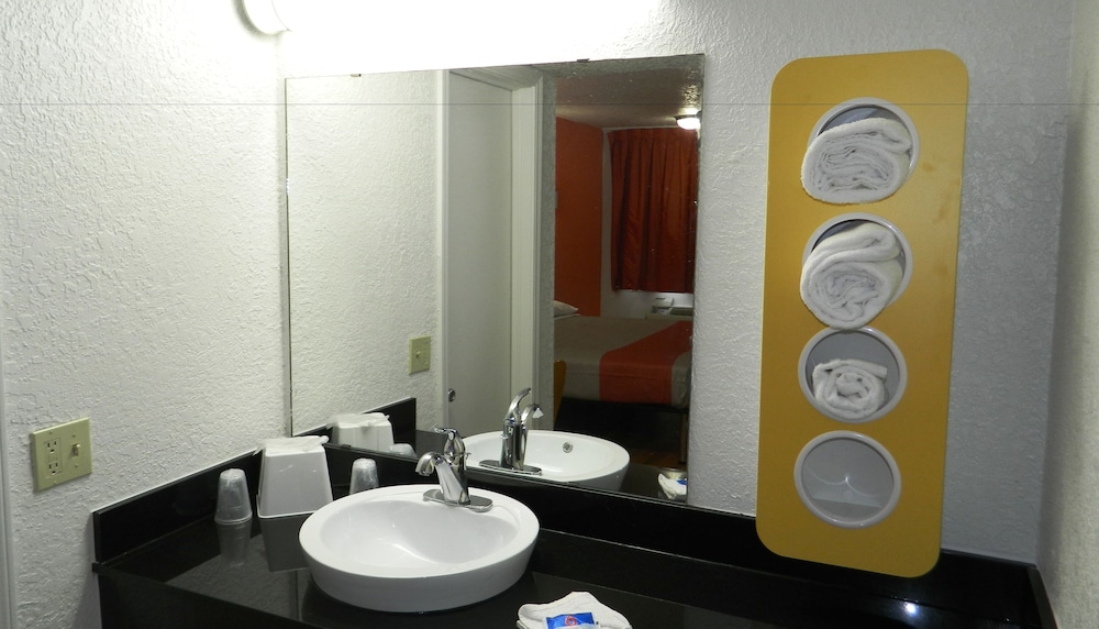 Motel6 Oklahoma City, OK - Airport East 19/46