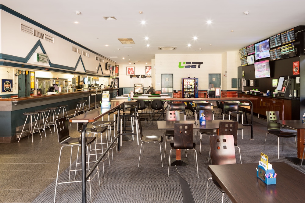 Frontier Hotel Darwin 24/32