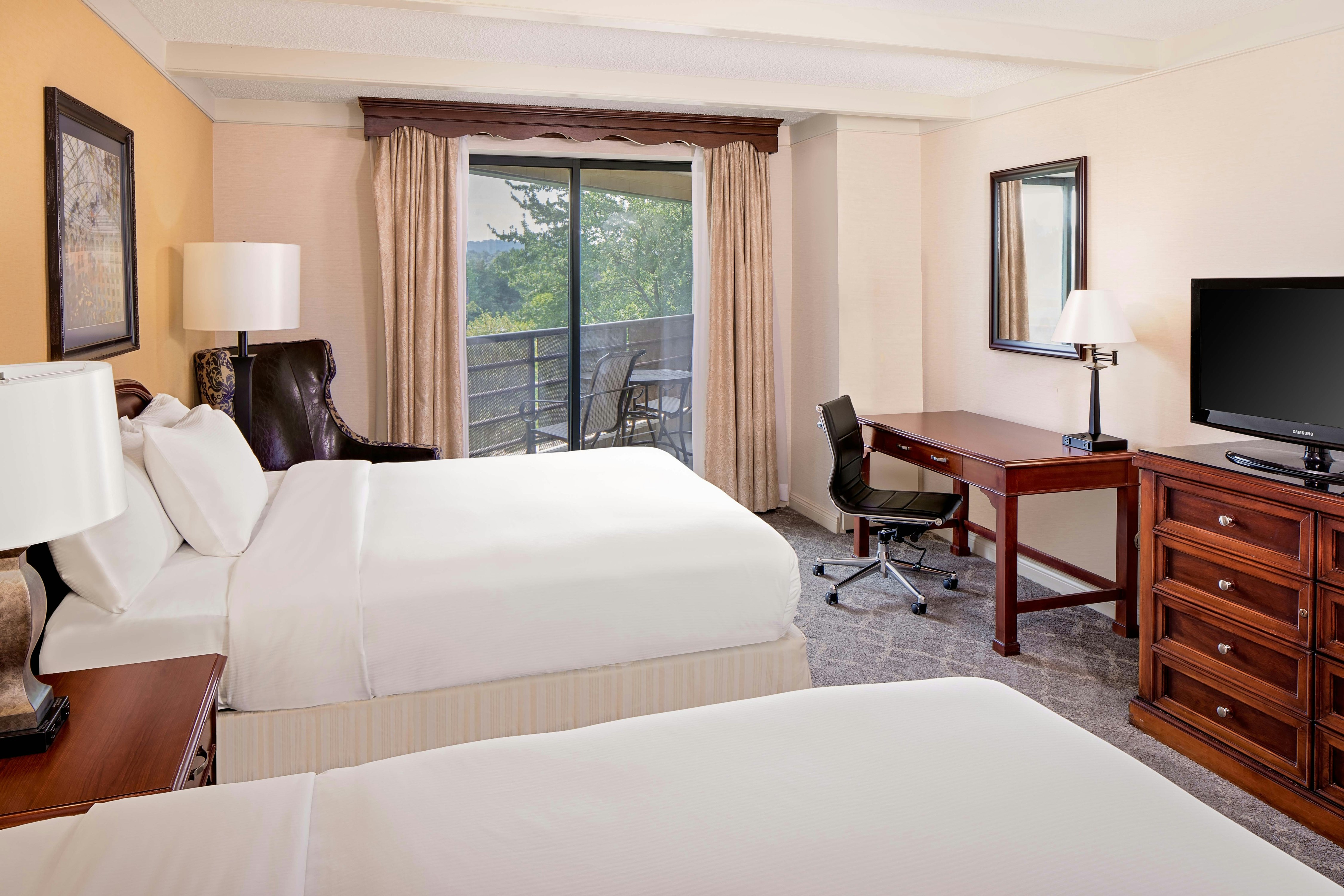 Room, 2 Queen Beds, Balcony