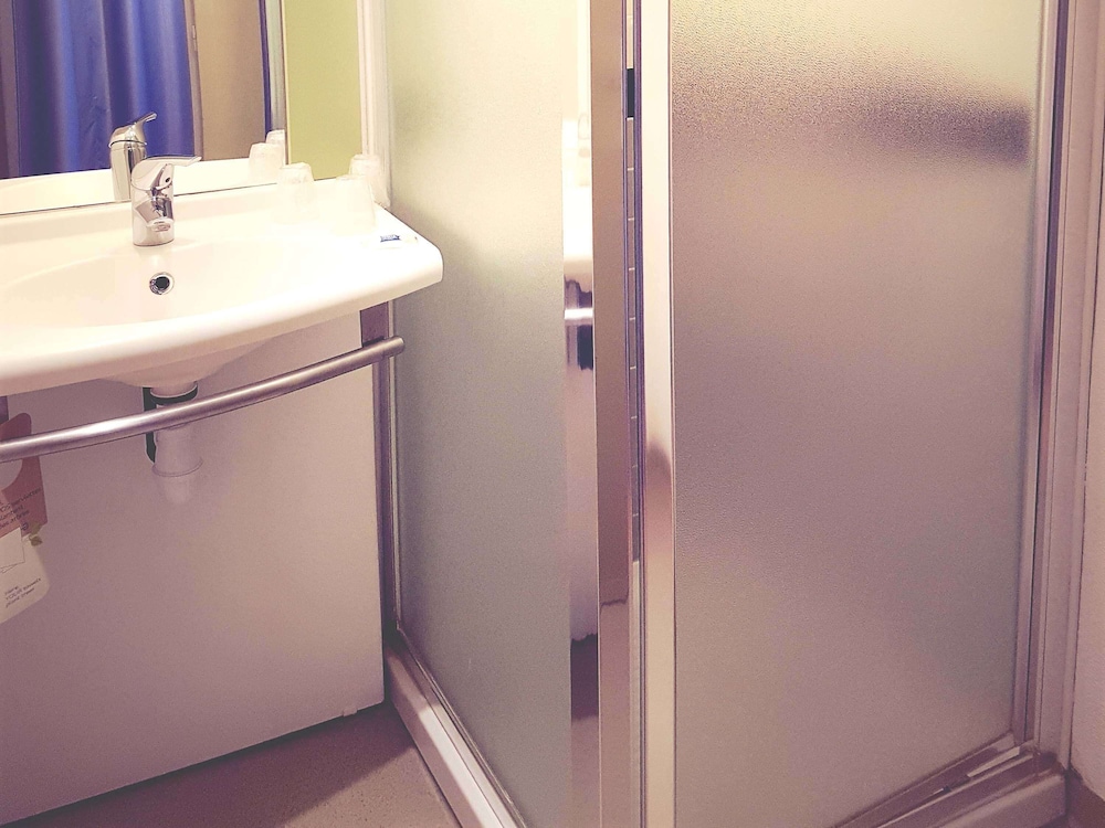 IBIS BUDGET ARLES PALAIS DES CONGRES 47/47