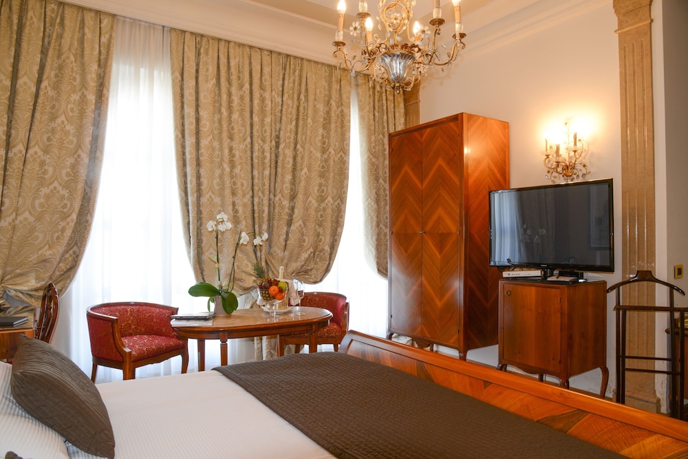 Vittoria Hotel 36/75