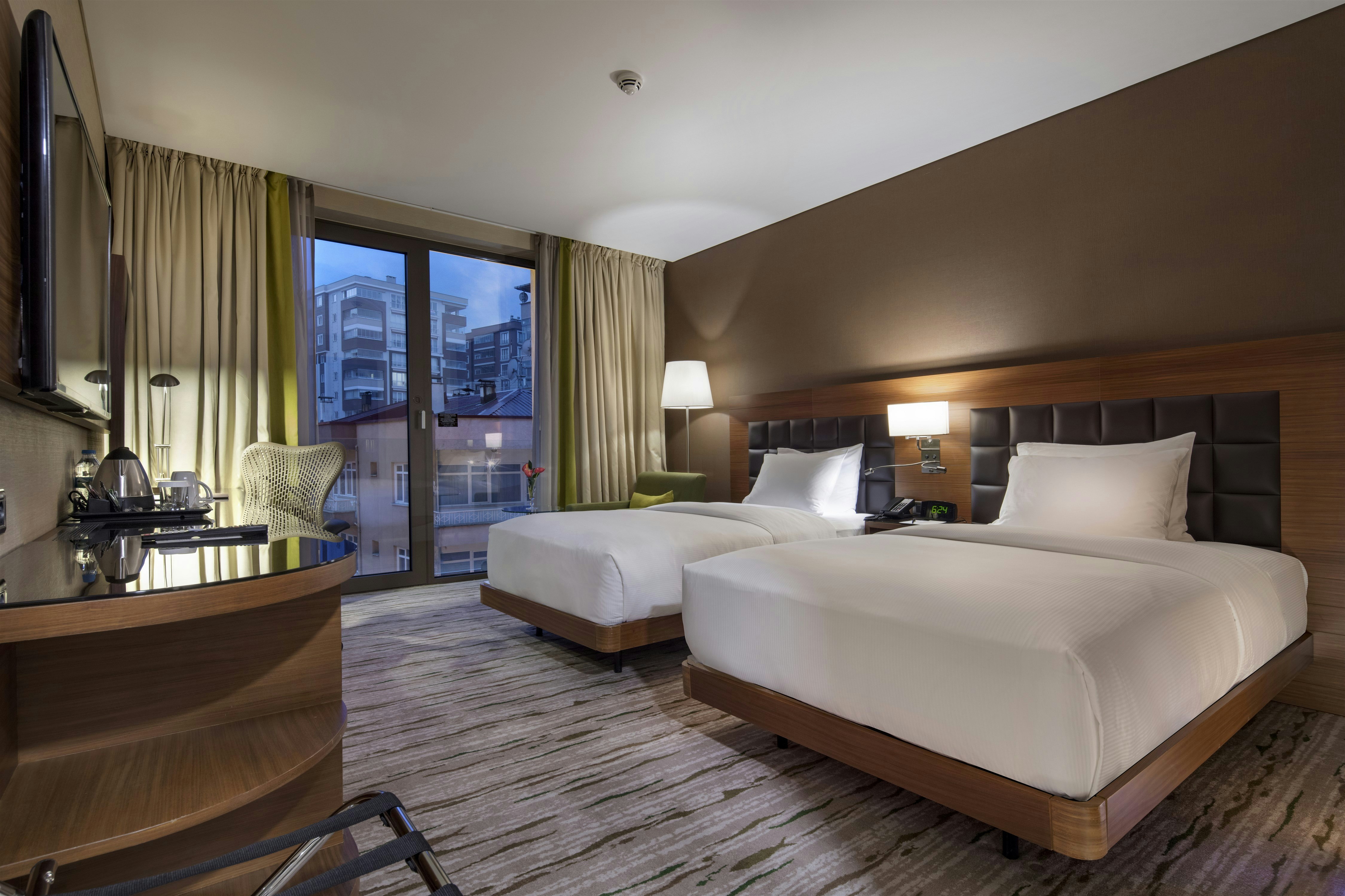GUEST ROOM, TWIN BEDS