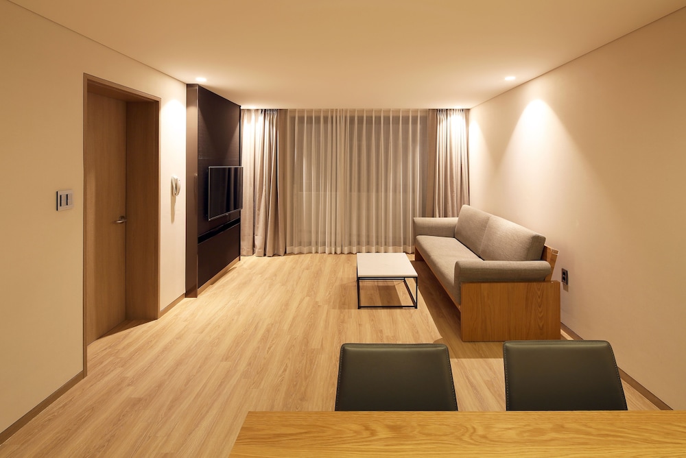 Dukgu Oncheon Resort Hotel 45/50