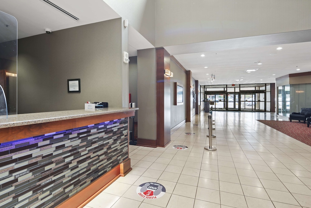 Radisson Hotel La Crosse 6/63
