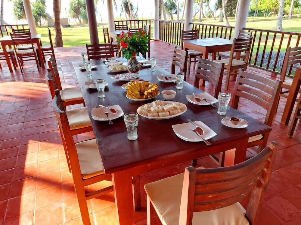 Darwins Beach Resort 33/50