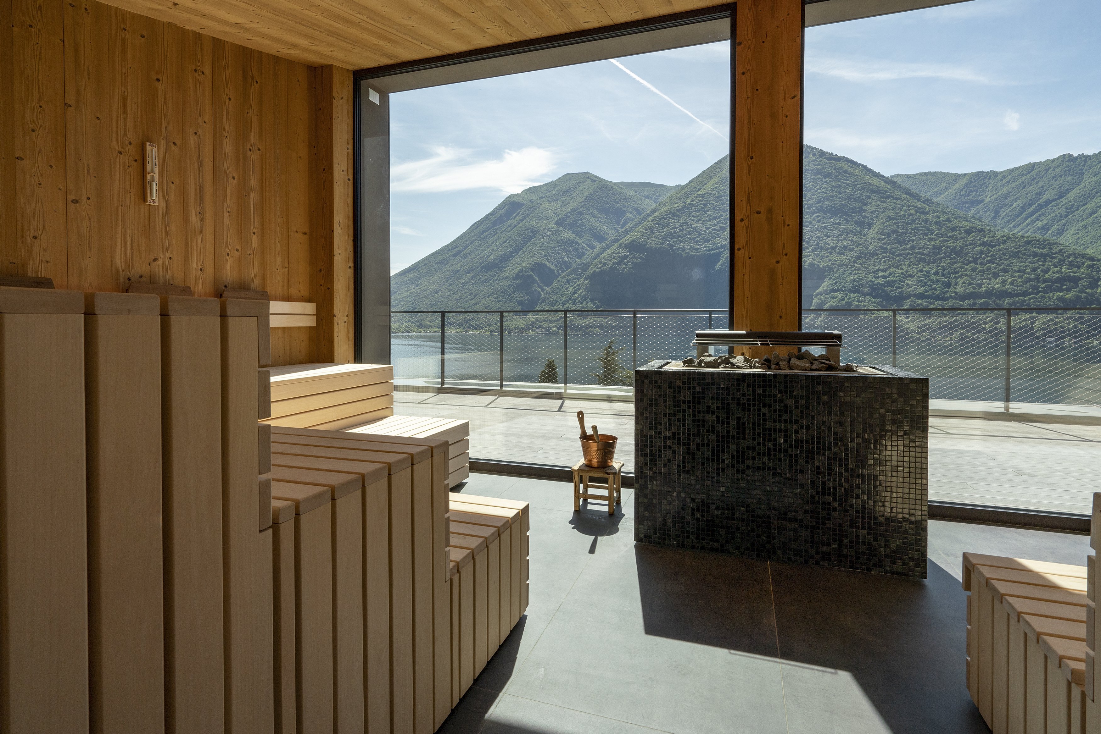 ARIA Retreat and SPA 37/65