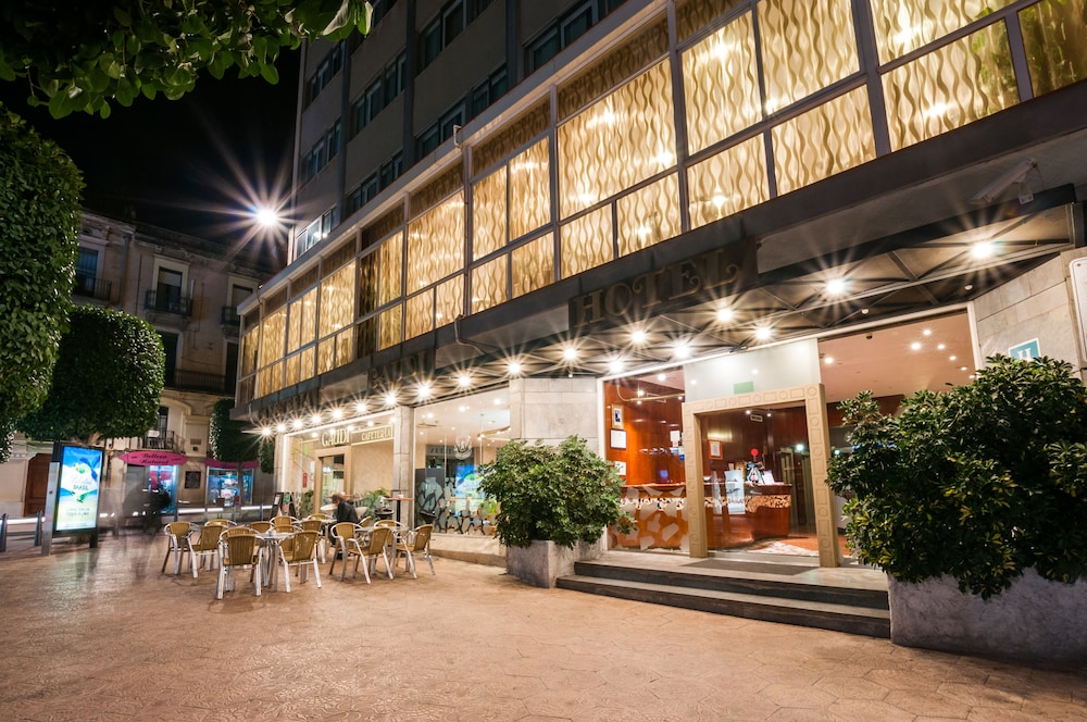 Hotel Gaudi 3/49