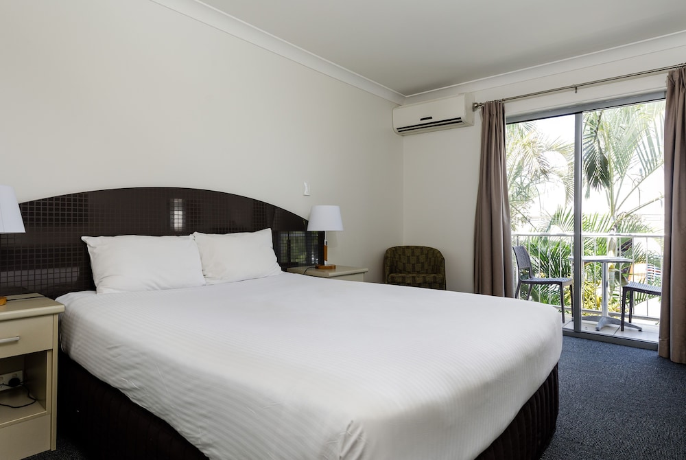 Waterloo Bay Hotel 8/36