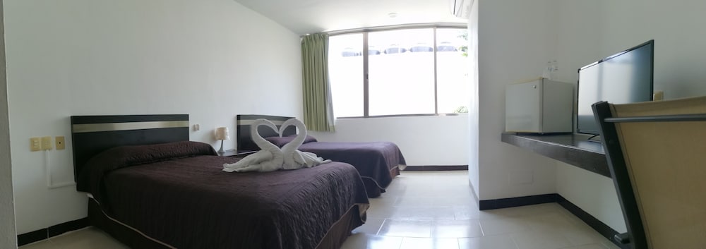 Hotel Plaza Playa 8/22