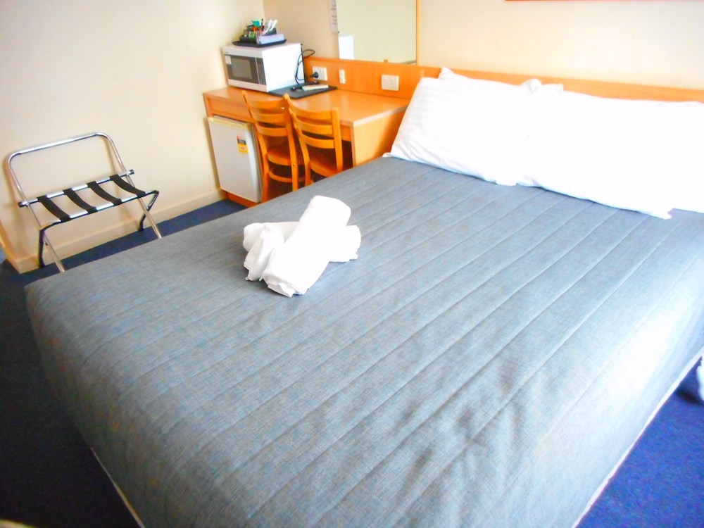Townhouse Motel Cowra 27/56