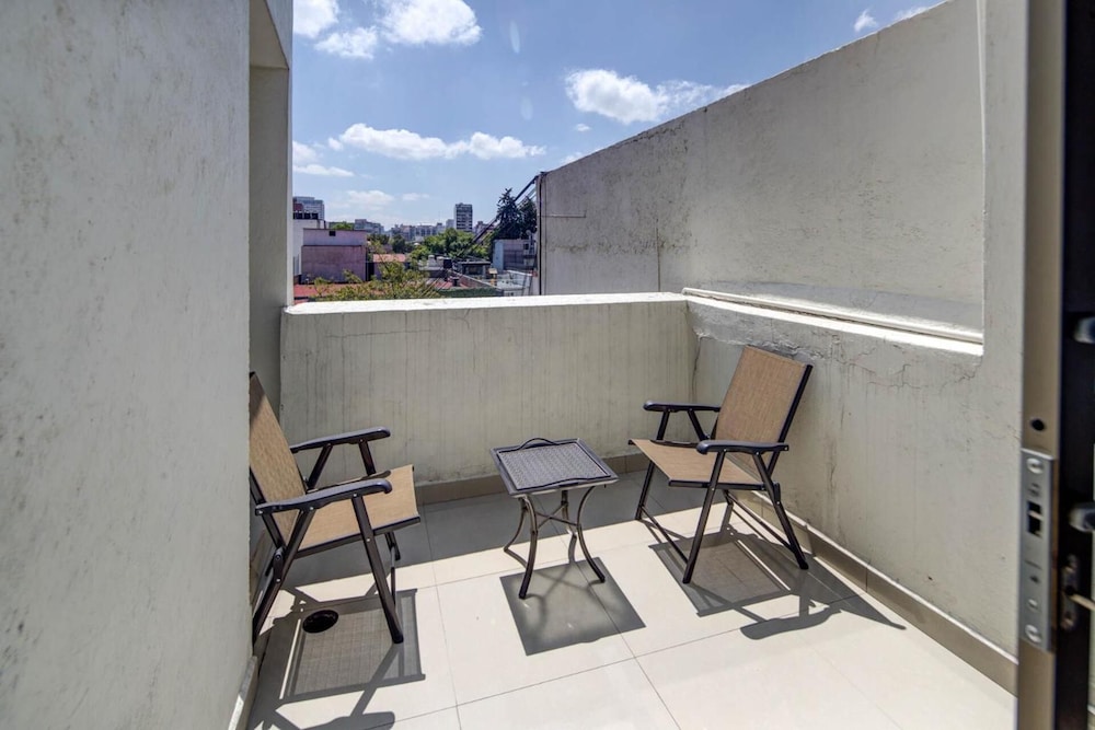 Grupo Kings Suites Musset 36/45