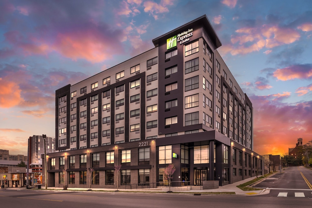 Holiday Inn Express & Suites Nashville West End - Univ Area, an IHG Hotel image