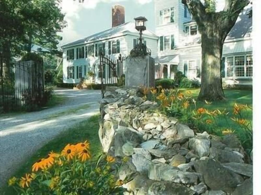 The Inn at Ormsby Hill 65/69