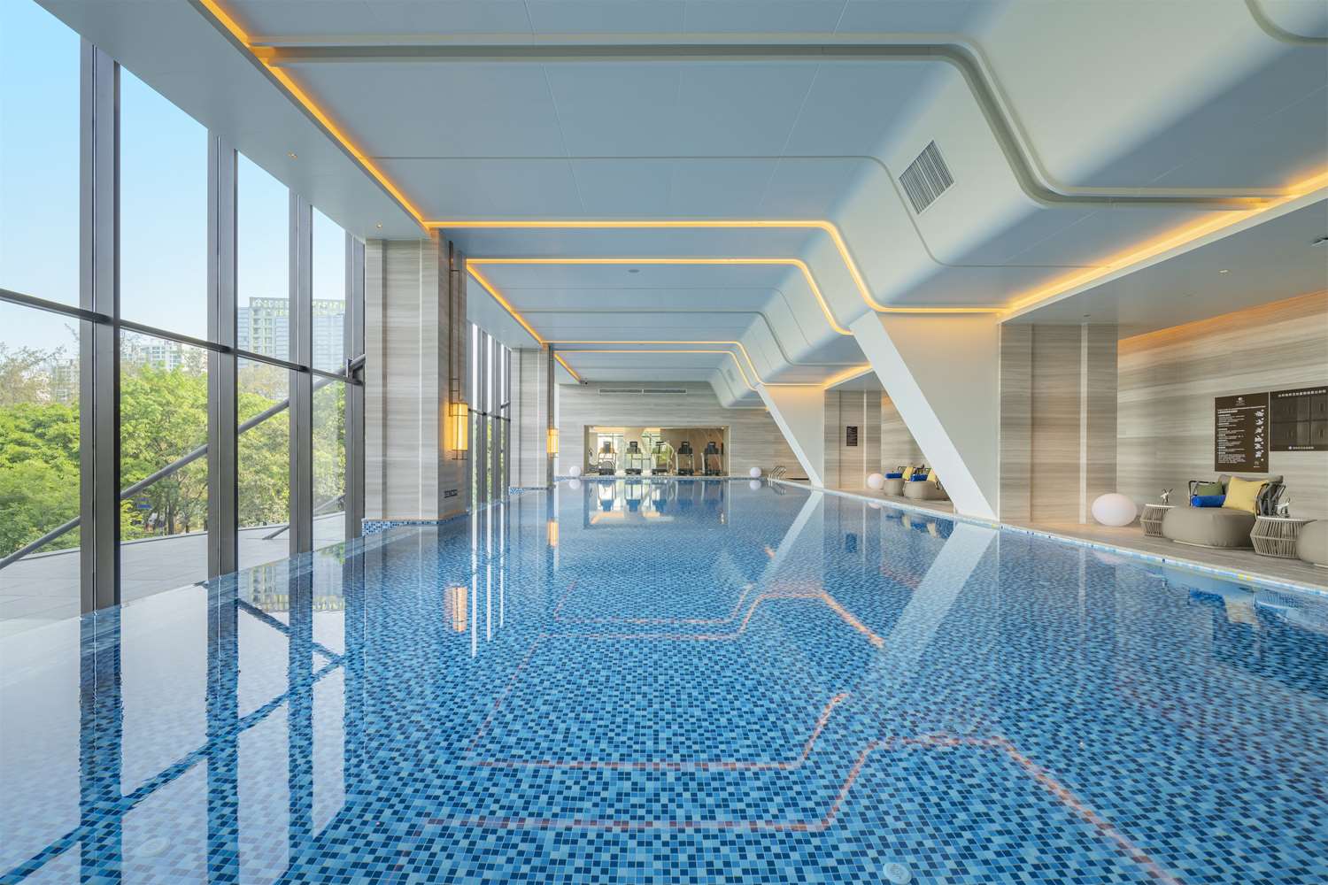 DoubleTree by Hilton Shenzhen Nanshan Hotel and Residences 24/45