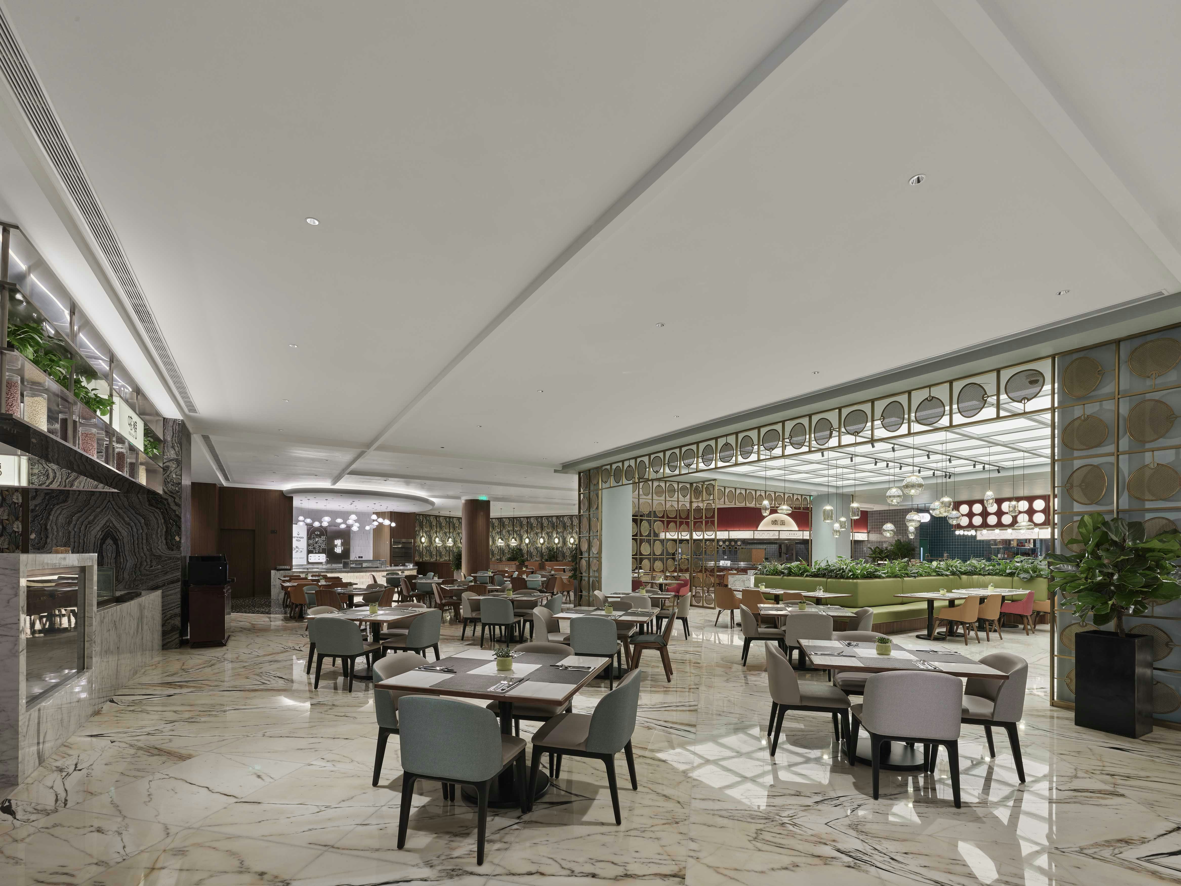 Hilton Shanghai Hongqiao Hotel 51/70