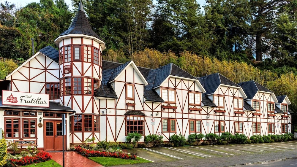 Hotel Frutillar 1/43