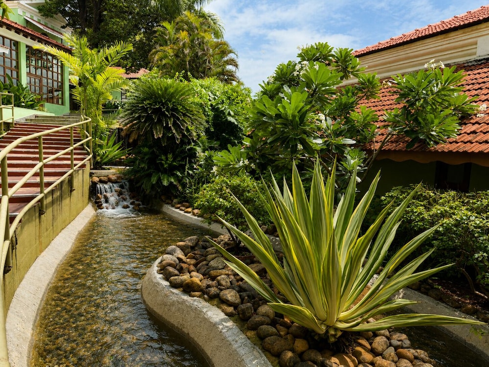 Mercure Goa Devaaya Resort 44/49