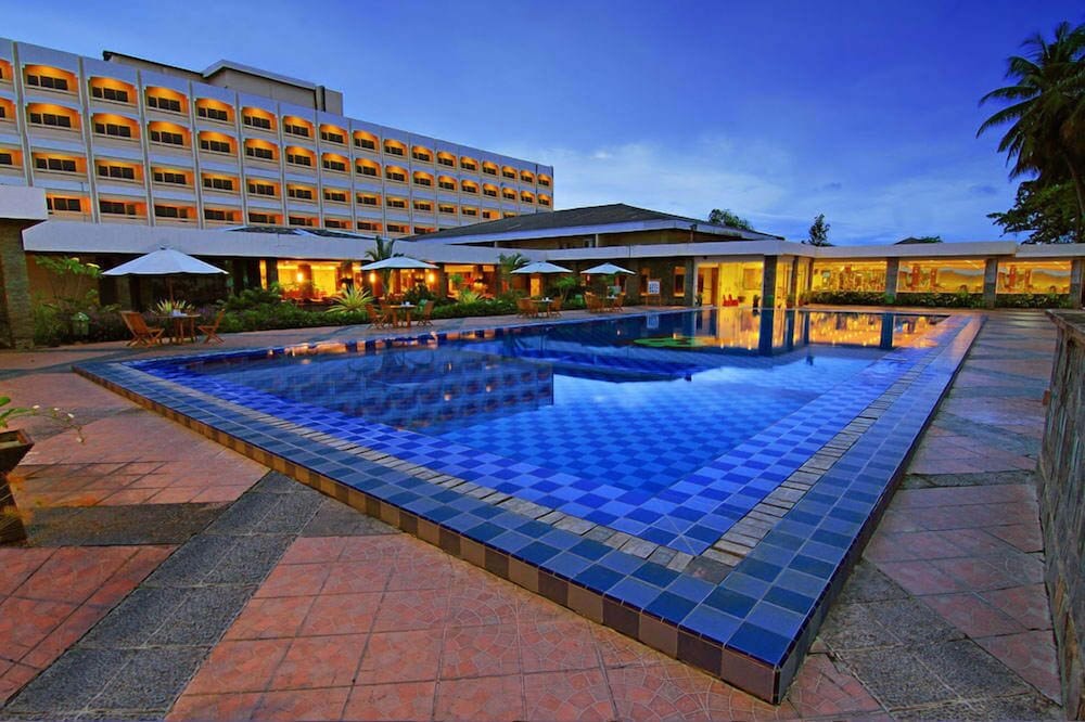 Hotel Pangeran Beach 54/57