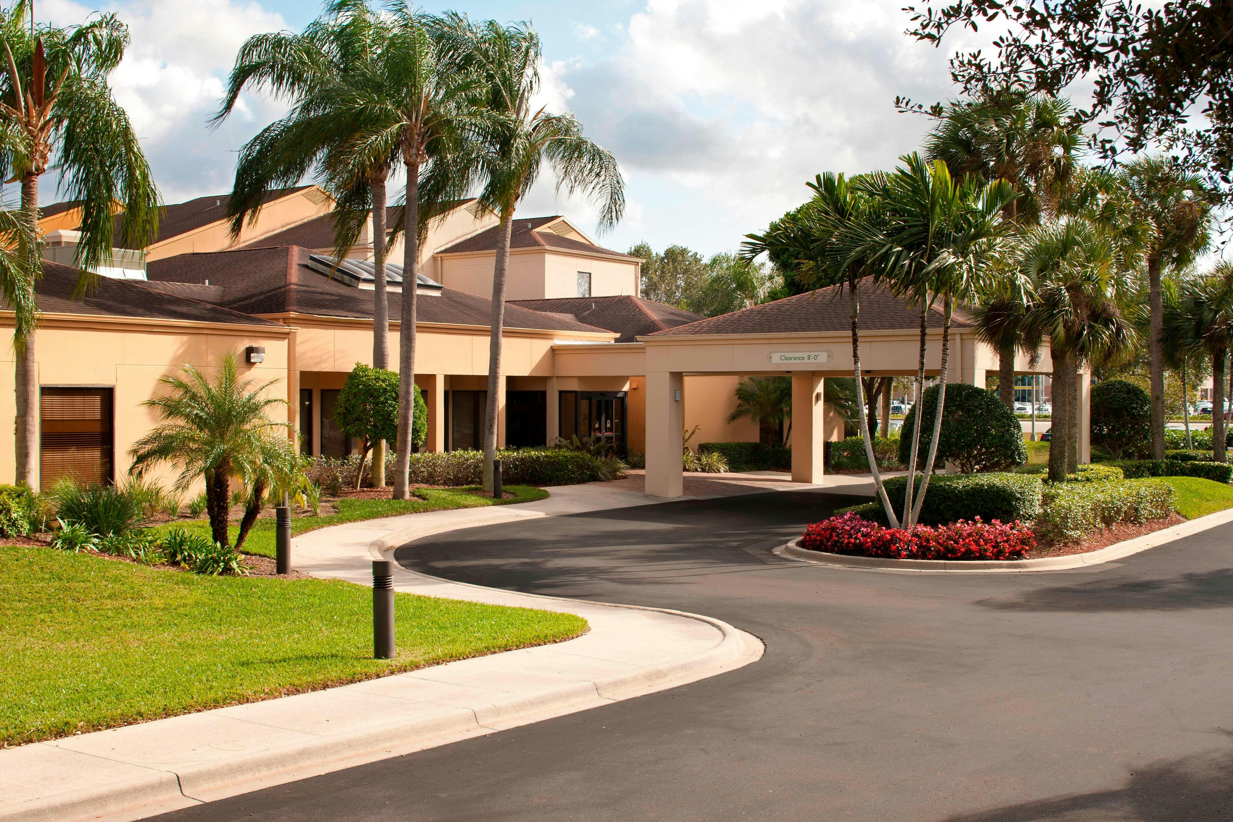 Courtyard by Marriott Fort Myers Cape Coral 20/23