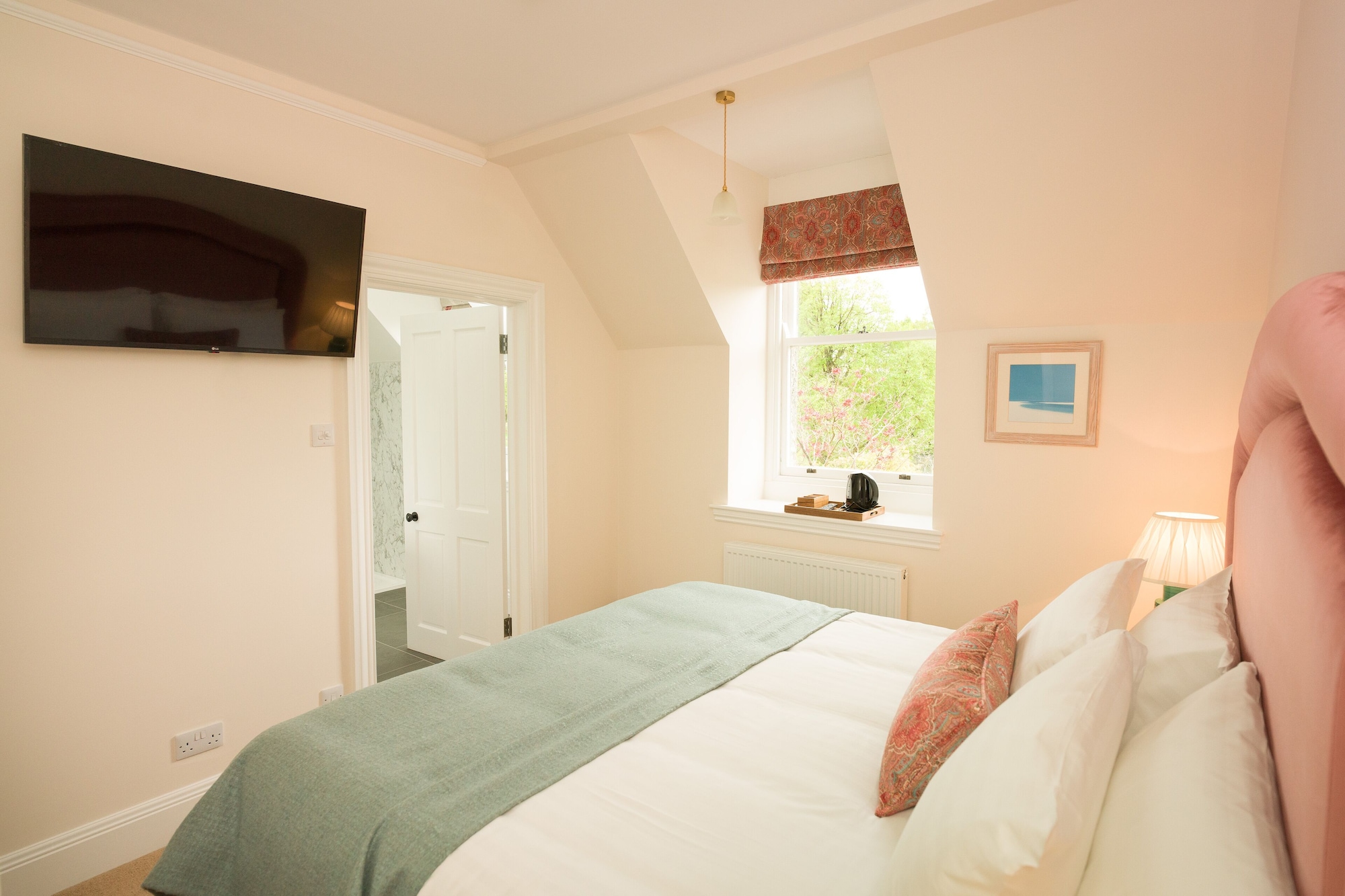 Deluxe, Double Bed