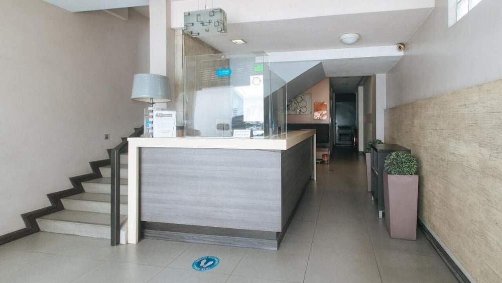 Lorenzzo Suites Hotel 3/24