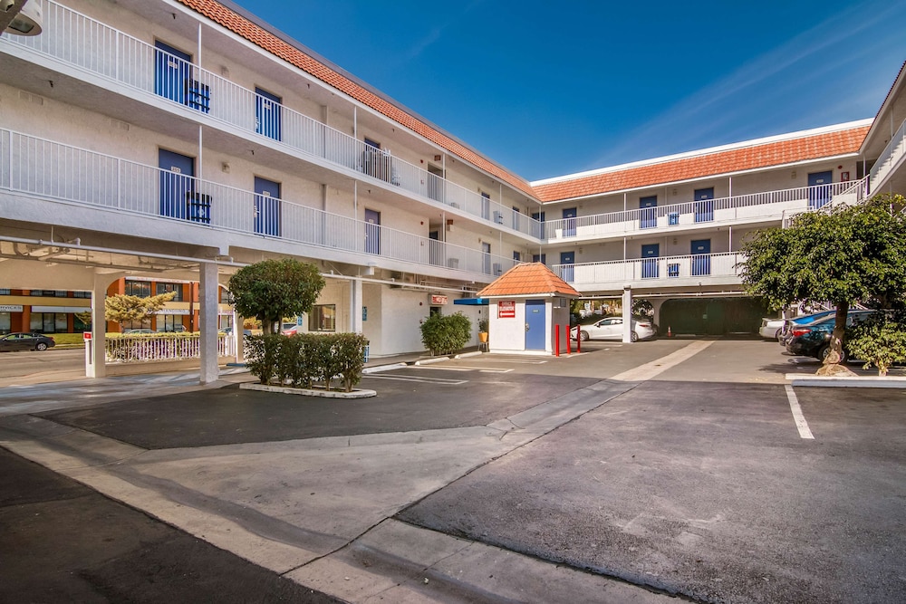 Motel6 Monterey Park, CA 32/47