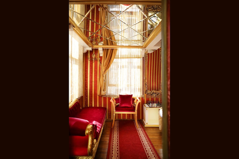 Sultan Tughra Hotel 36/50